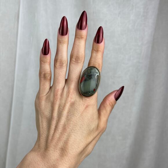 🚫SOLD🚫 NWOT Gold Tone Ring Red Green Bloodstone Oval Stone Size 6 - Picture 8 of 16
